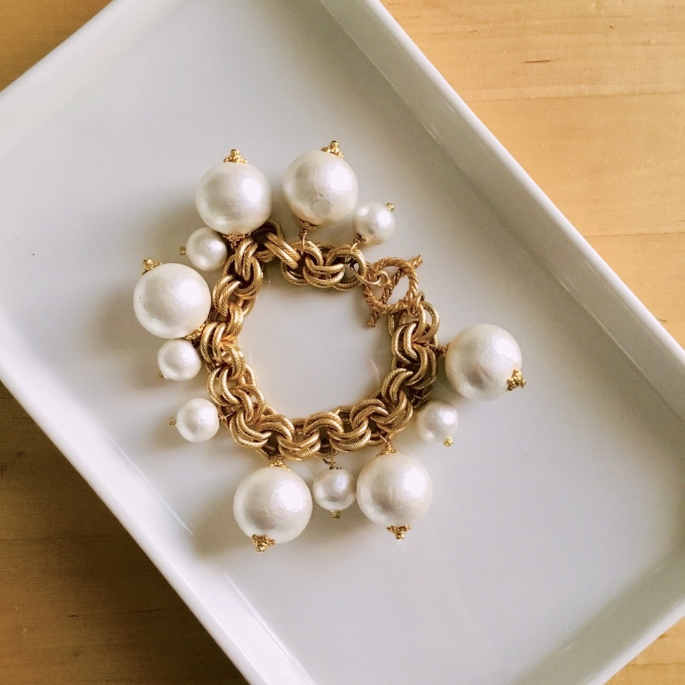 Textured Pearl and Gold Chain Toggle Clasp Bracelet